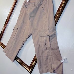Banana Republic Size 12 cargo crop/capris kahki pants vintage